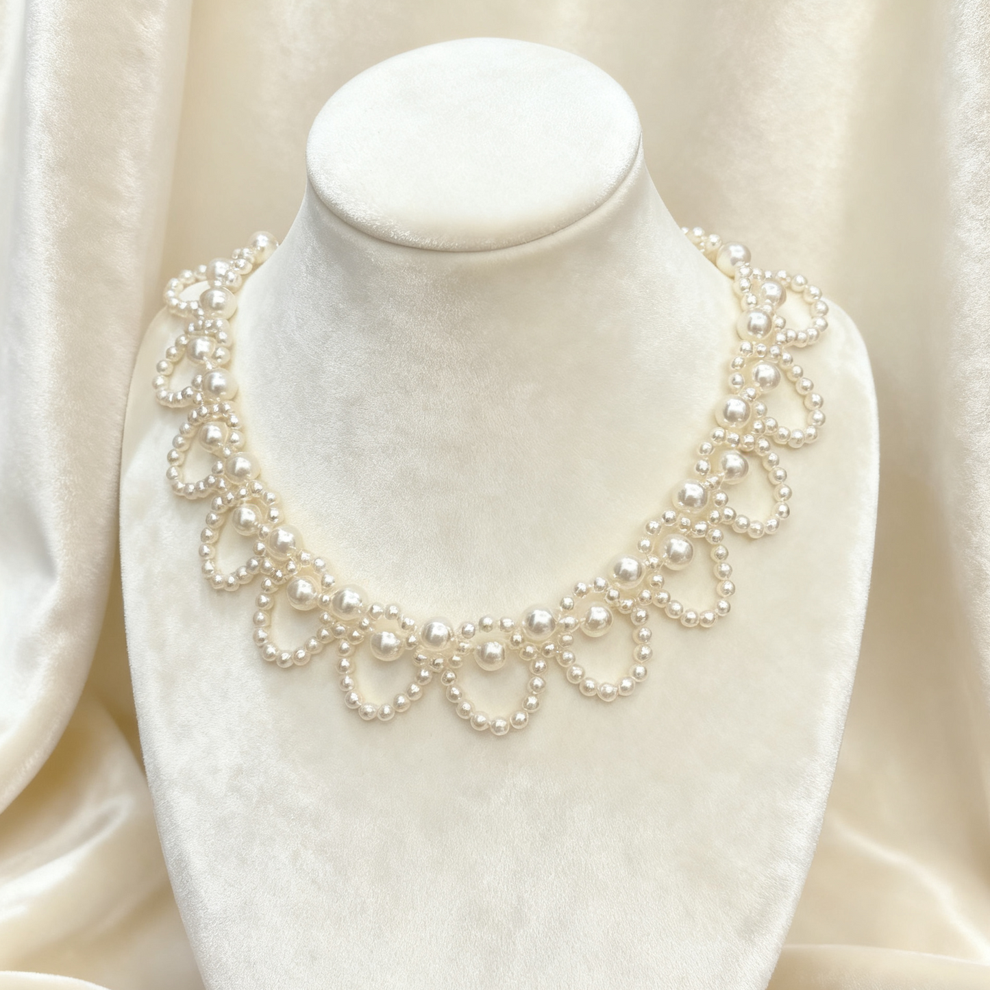 Beaded Faux Pearl Scalloped Choker Necklace