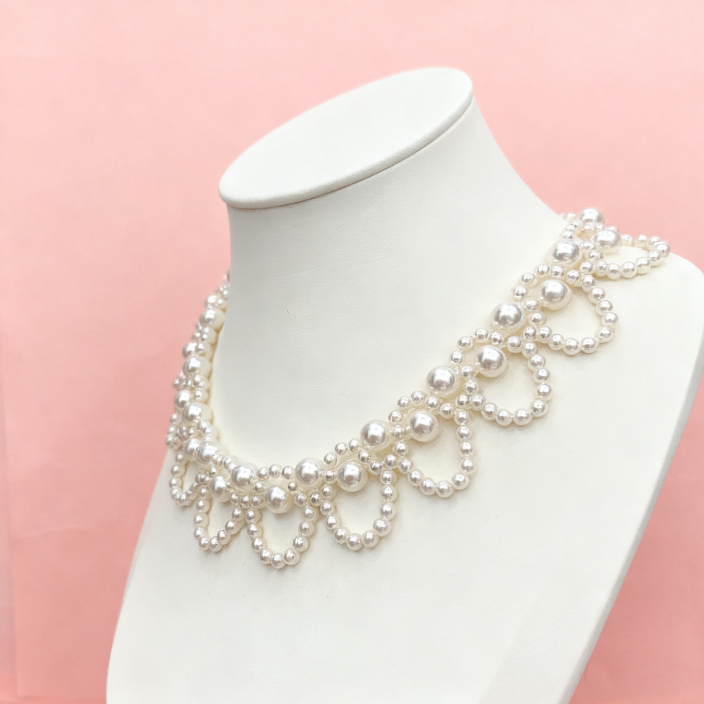 Beaded Faux Pearl Scalloped Choker Necklace