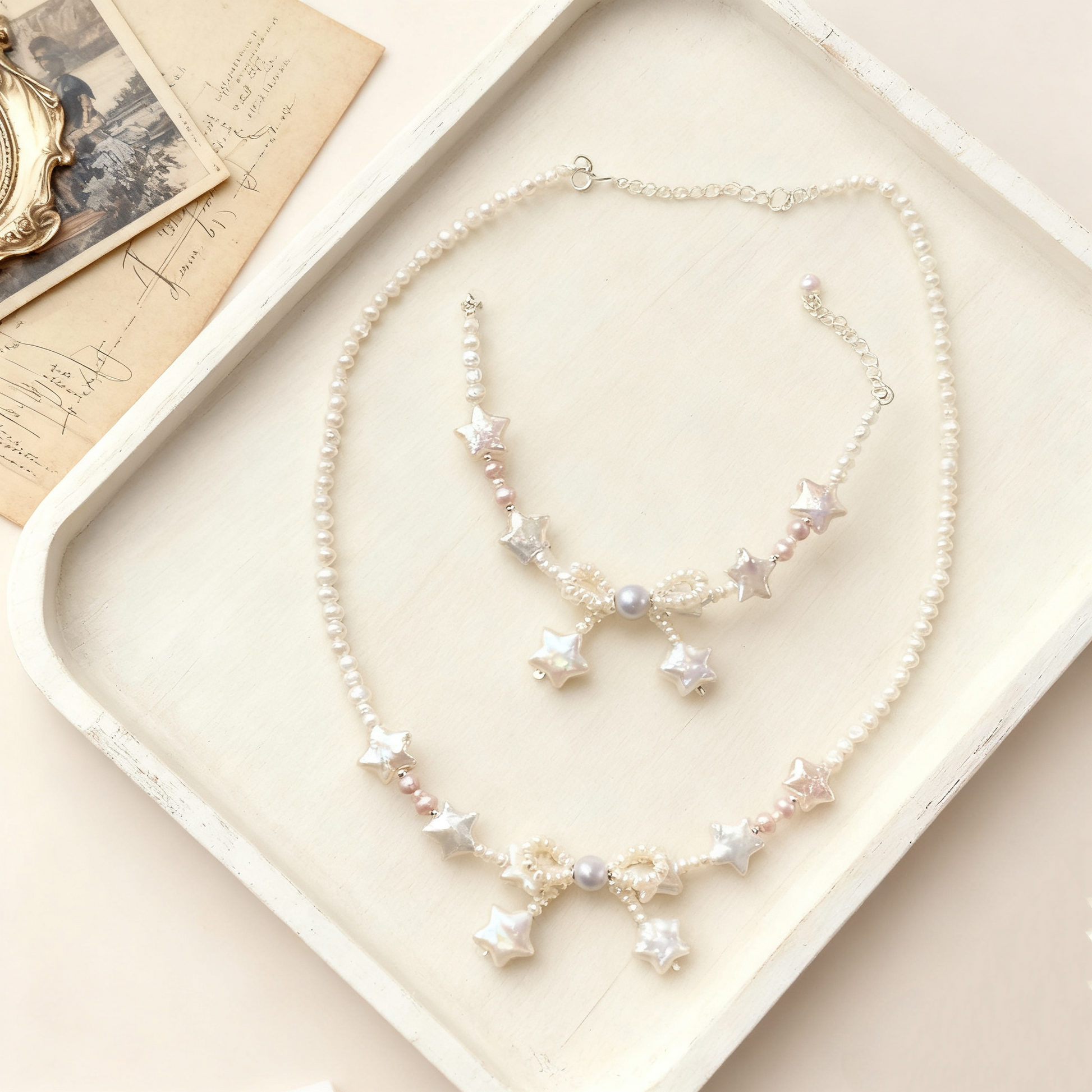 Delicate pearl necklace featuring star-shaped baroque pearls
