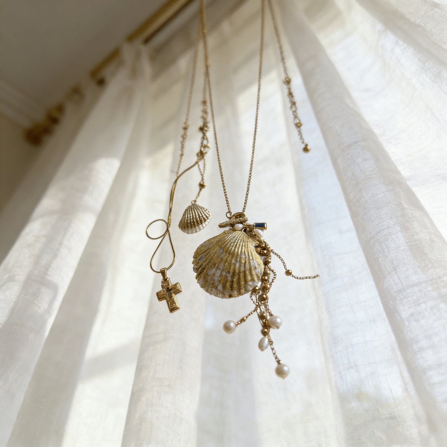 Handmade Gold Shell Pearl Pendant Necklace