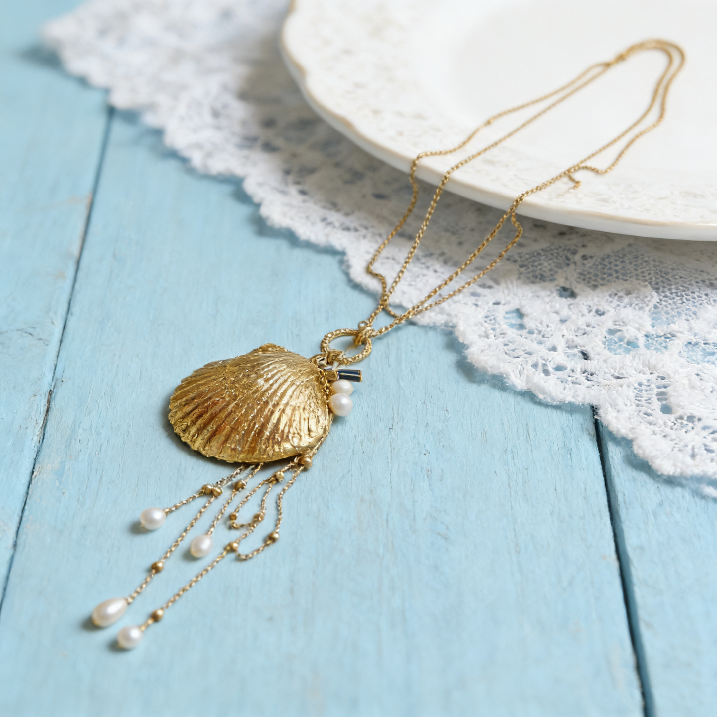 Handmade Gold Shell Pearl Pendant Necklace