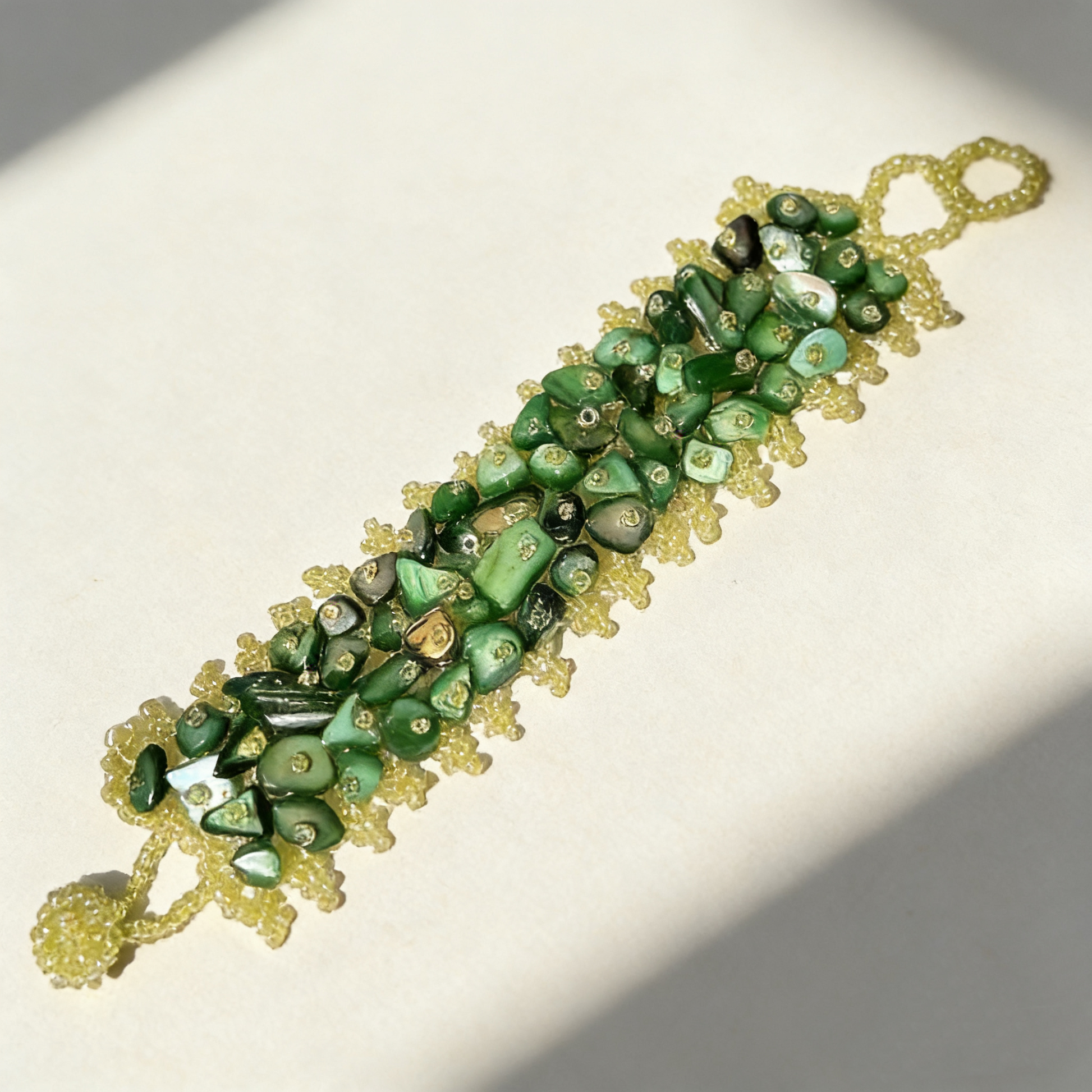 Artisan crafted shell chip bracelet elastic design